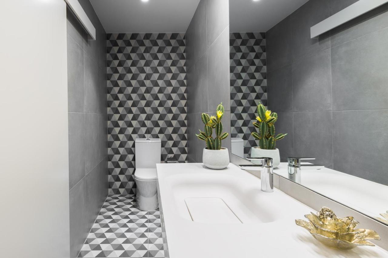 Ferienwohnung Charming Luxurious Flat With Garage By Host Wise Porto Exterior foto